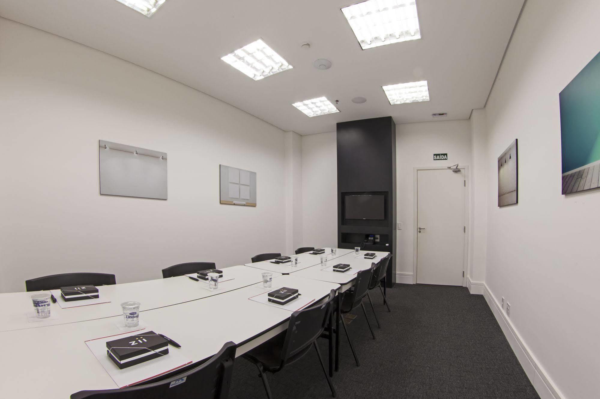 Hotel Ibis Styles Botafogo 3*