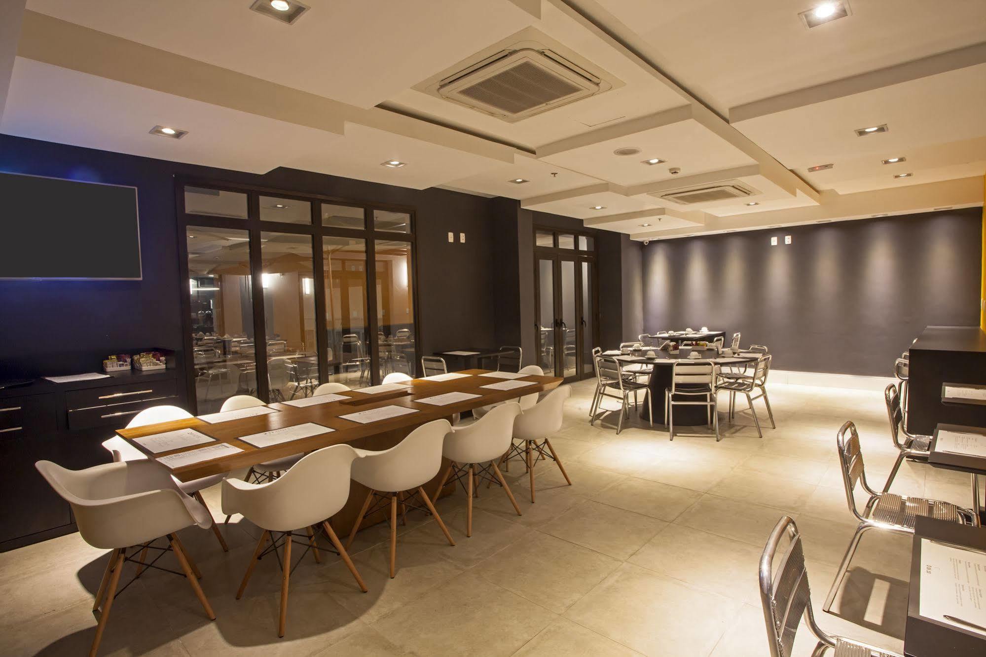 Hotel Ibis Styles Botafogo 3*